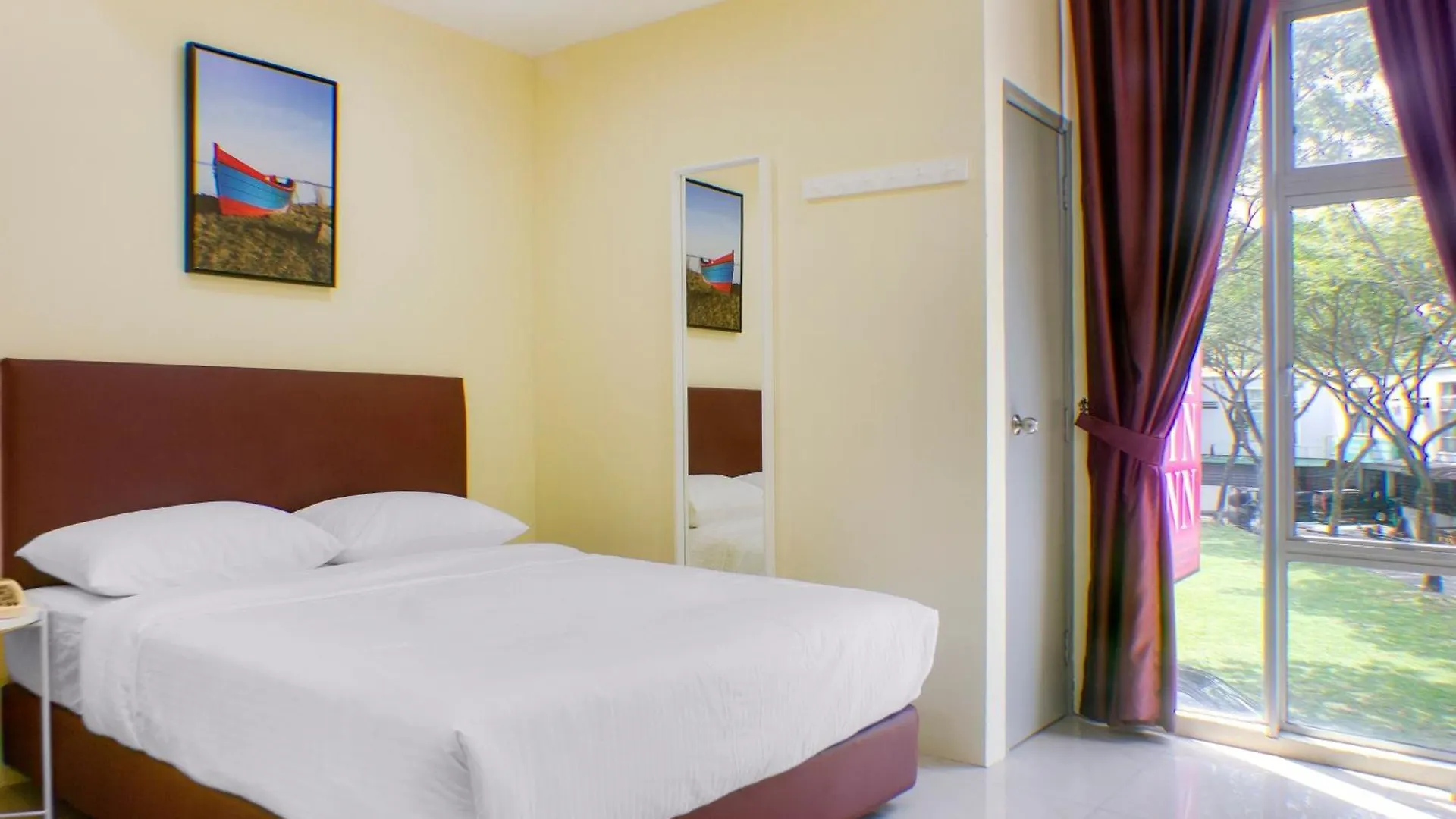 Oyo 90090 Roselyn Inn 2 Pasir Gudang Malaysia