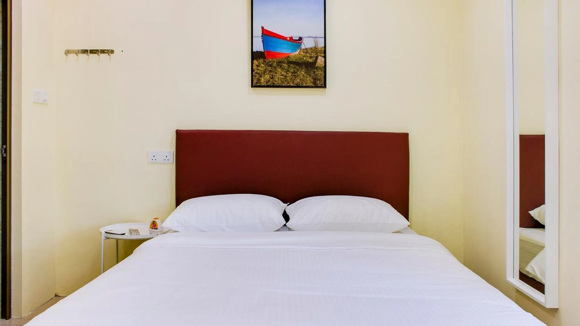 Oyo 90090 Roselyn Inn 2 Pasir Gudang