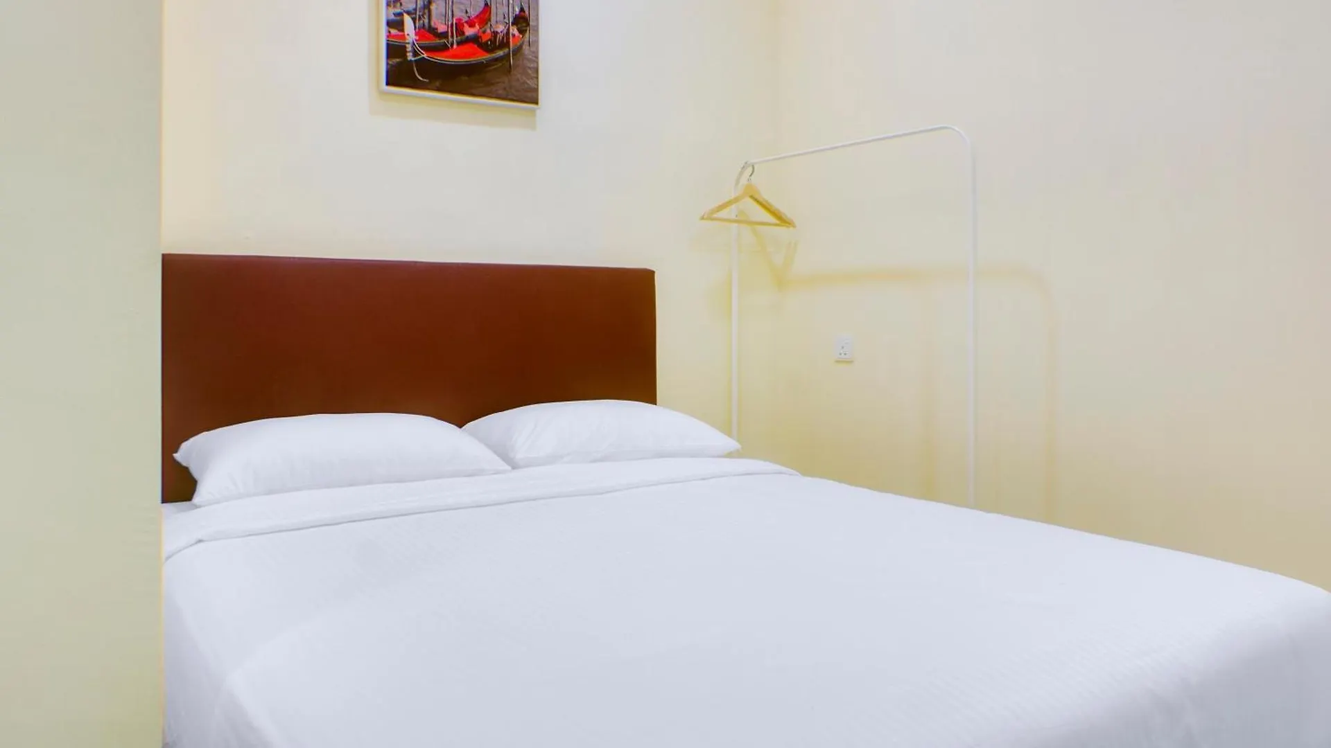Oyo 90090 Roselyn Inn 2 Pasir Gudang