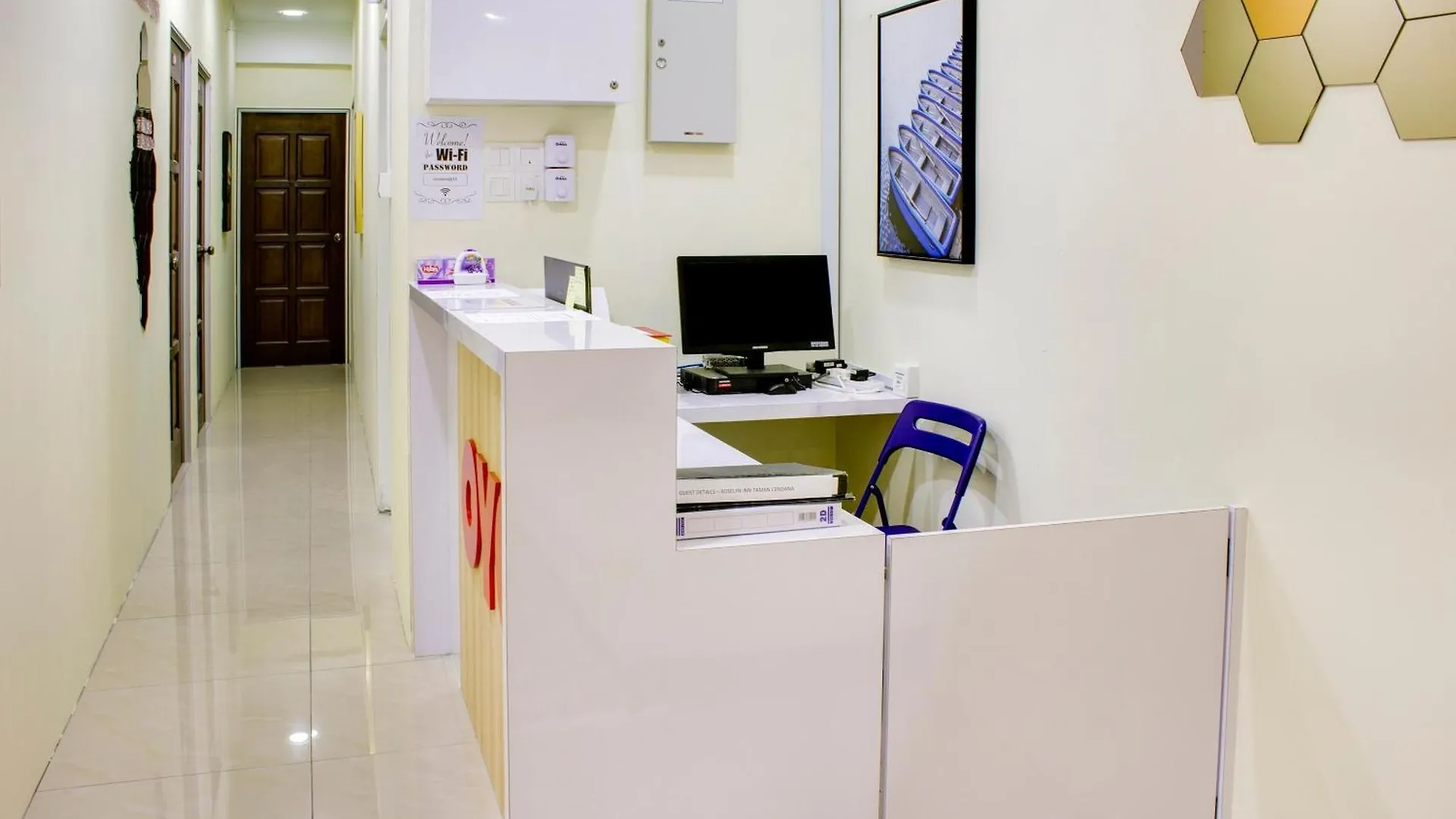 Oyo 90090 Roselyn Inn 2 Pasir Gudang Hotel