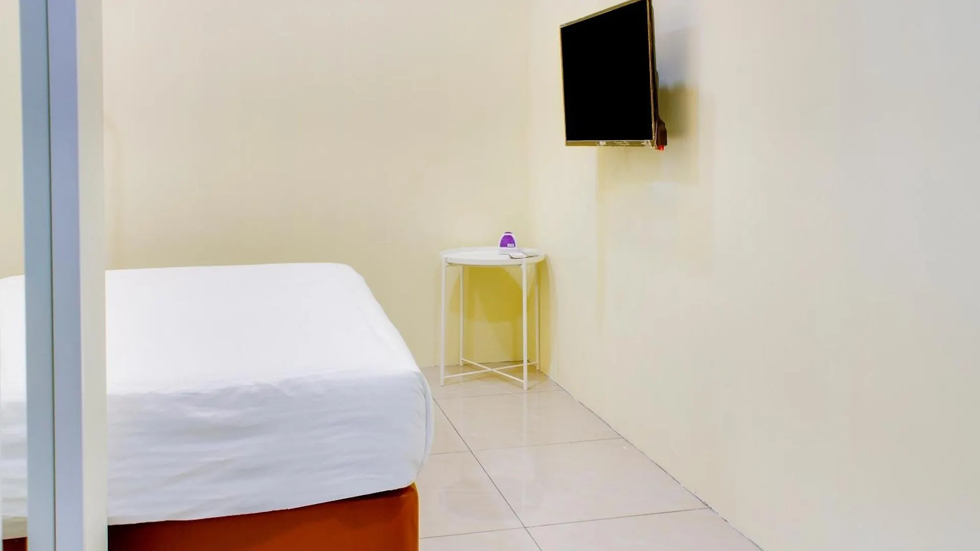 Oyo 90090 Roselyn Inn 2 Pasir Gudang Malaysia